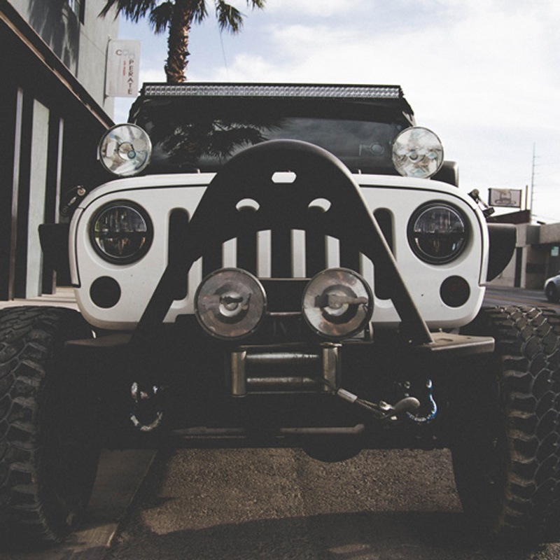 a jeep with a ram bar